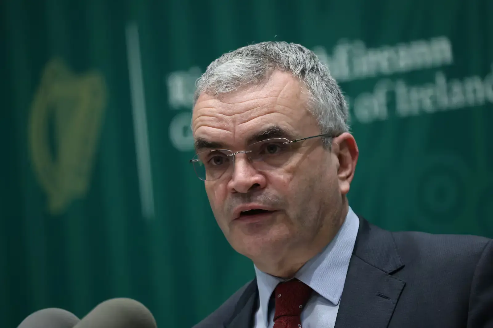 The Irish Times: ‘Todhchaí’ seirbhísí Gaeilge sa spotsolas